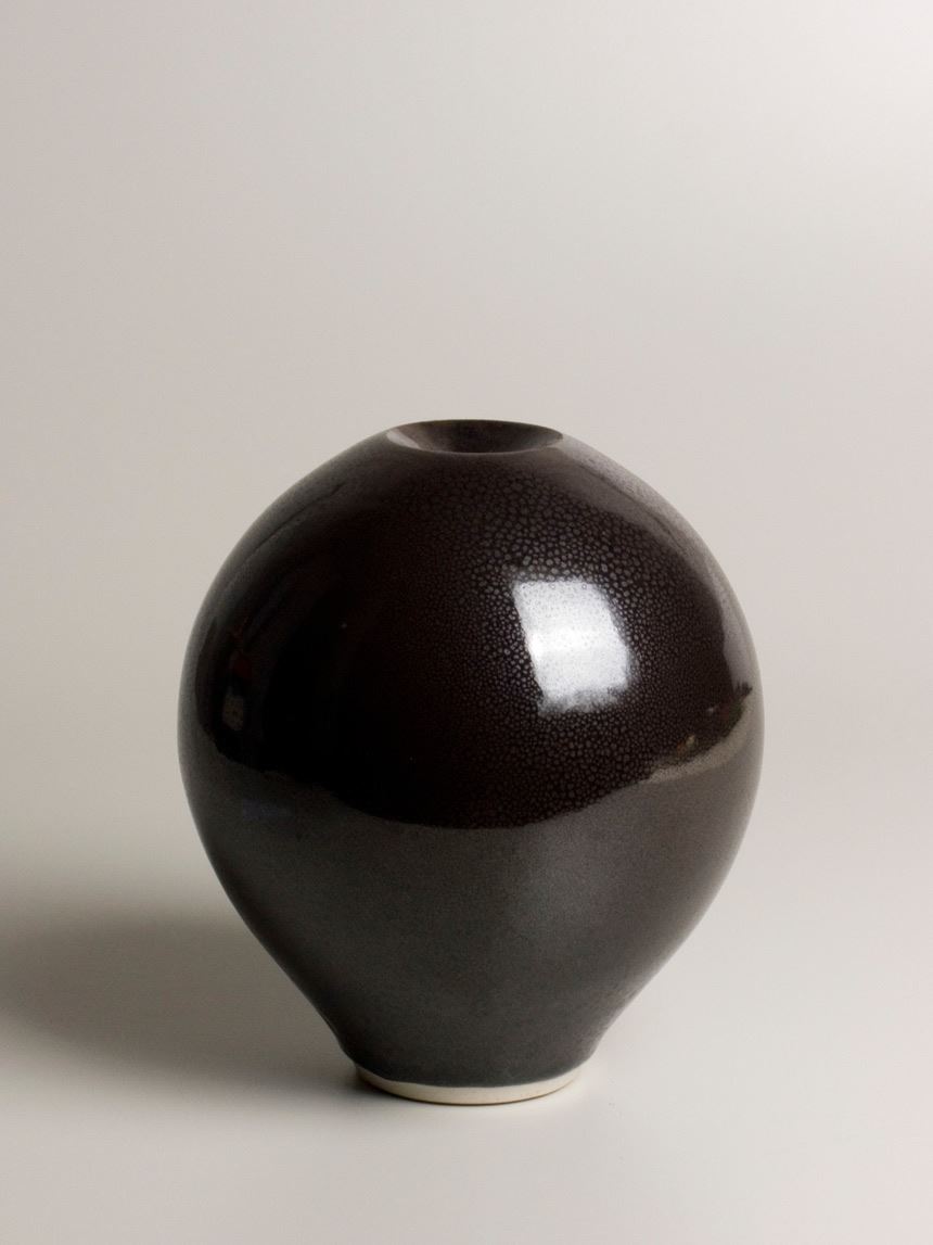 Shigeo SHIGA 'Black oil spot vase' 1975 Glazed stoneware 23.0 x 21.0 cm Gift of Professor Laurie and Elvie Short through the Australian Government’s Cultural Gifts Program 2008 Newcastle Art Gallery collection